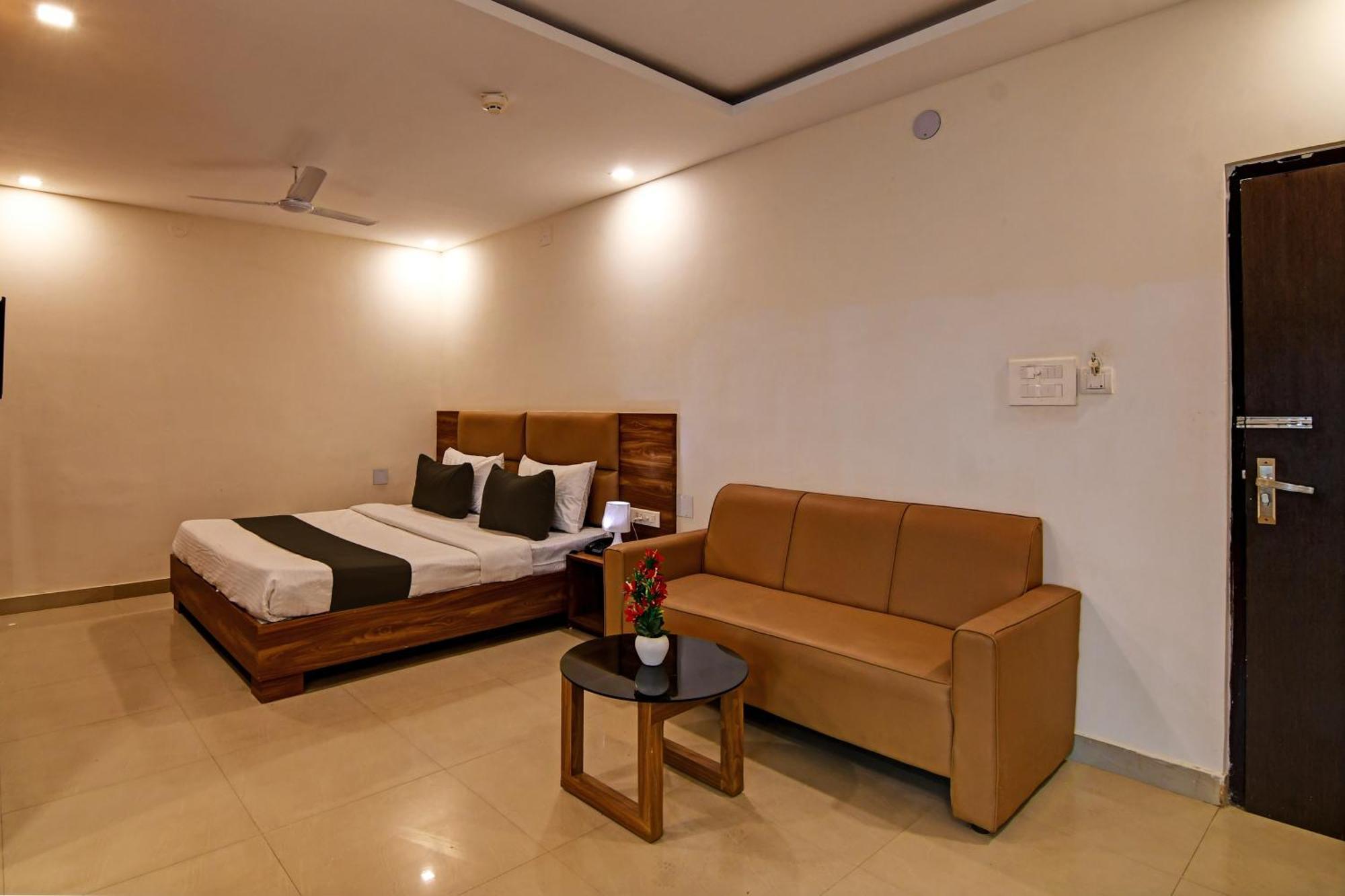 Super Hotel O Nilay Classic Bhubaneswar Exterior photo