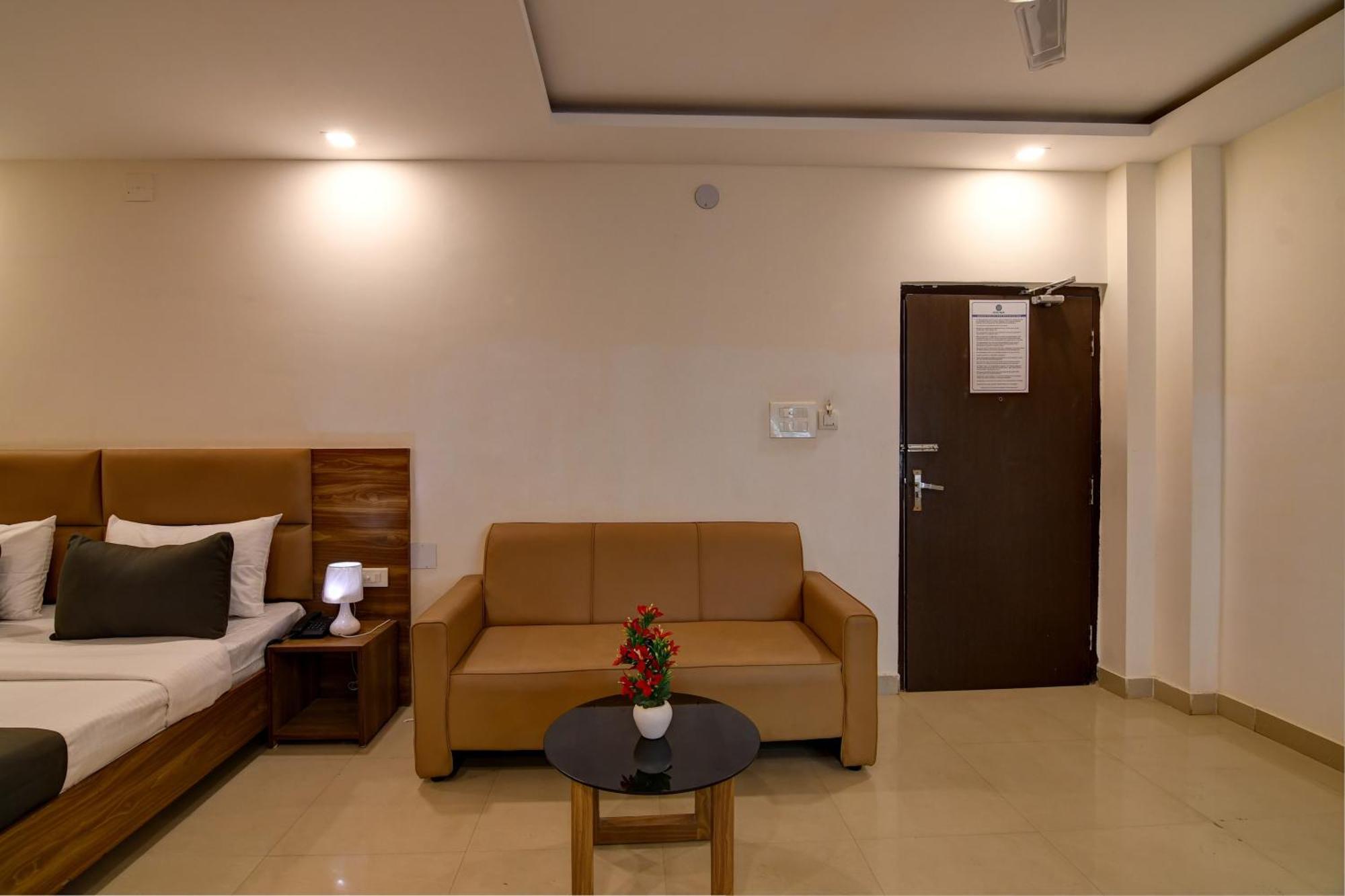 Super Hotel O Nilay Classic Bhubaneswar Exterior photo